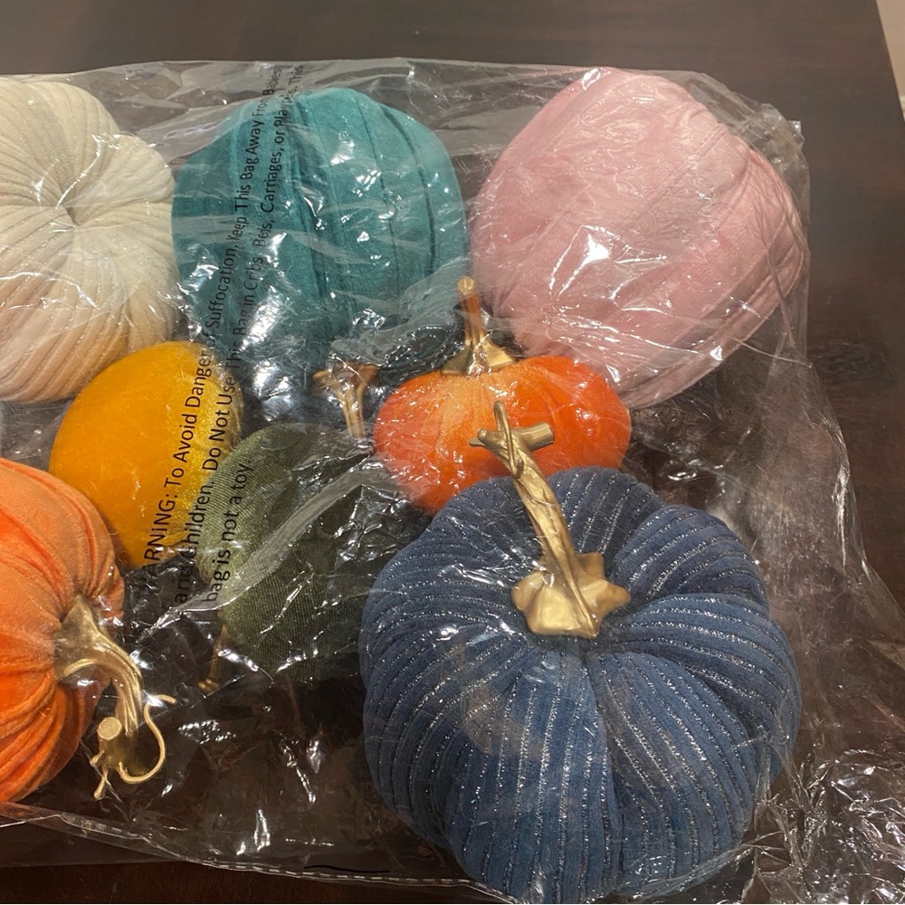 Velvet Pumpkin Decor Set‎ - 8 Piece Fall Home Decoration